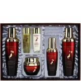 Набір для обличчя 3W Clinic Red Ginseng Nourishing Skin Care 4 Set з екстрактом червоного женьшеню