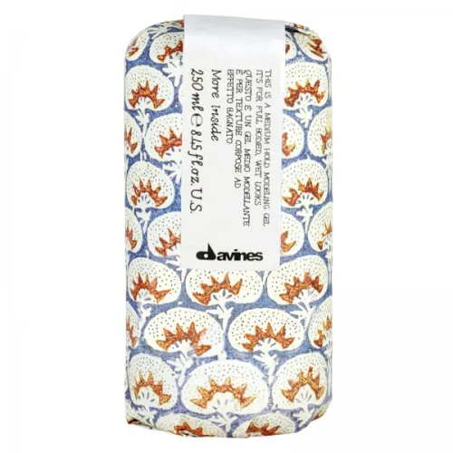 Моделюючий гель для створення ефекту мокрого волосся Davines More Inside This Is A Medium Hold Modelling Gel, 250 мл.