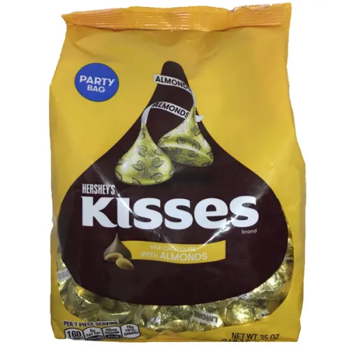 Конфеты из молочного шоколада c миндалем Hershey’s Kisses Milk Chocolate with Almonds, 992 г.